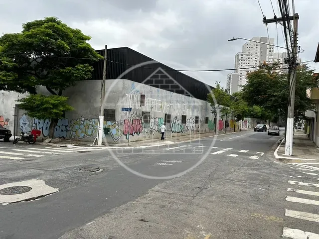 Prédio com 3000m², à venda, no bairro Cambuci em São Paulo