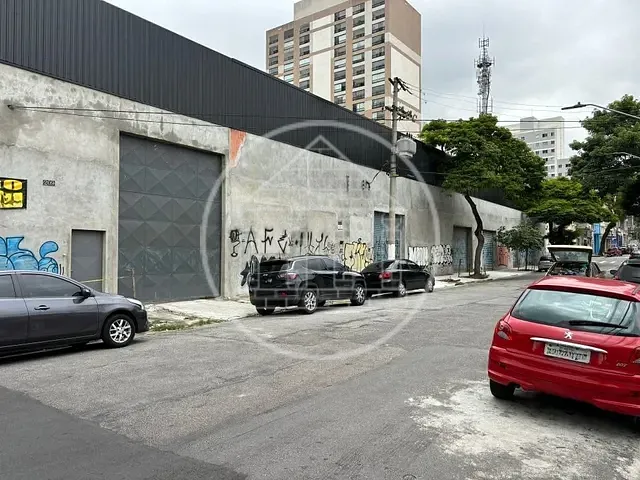 Prédio com 3000m², à venda, no bairro Cambuci em São Paulo
