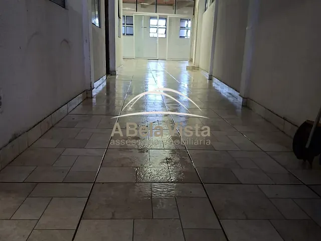Prédio com 850m², para alugar, no bairro Portal D'Oeste em Osasco