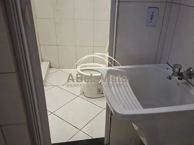 Prédio com 850m², para alugar, no bairro Portal D'Oeste em Osasco