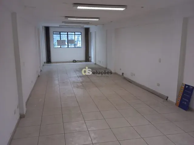 Prédio à venda ou para alugar, no bairro Liberdade em São Paulo