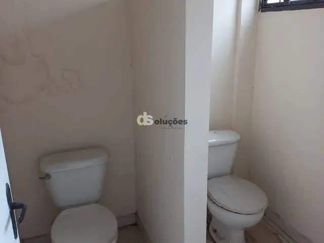 Prédio à venda ou para alugar, no bairro Liberdade em São Paulo