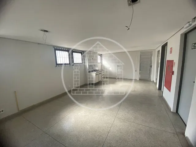 Prédio com 675m², para alugar, no bairro Vila Monte Alegre em São Paulo