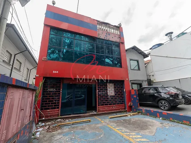 Prédio à venda ou para alugar, no bairro Chácara Santo Antônio (Zona Sul) em São Paulo