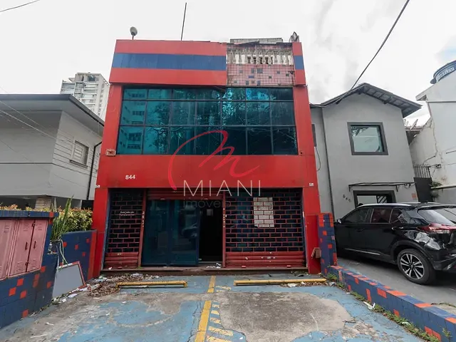 Prédio à venda ou para alugar, no bairro Chácara Santo Antônio (Zona Sul) em São Paulo