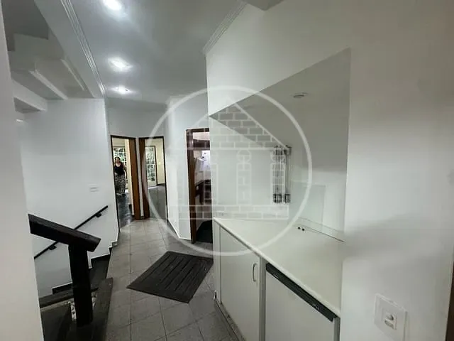 Prédio com 350m², para alugar, no bairro Jardim das Acácias em São Paulo
