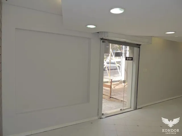 Prédio para alugar, no bairro Mercês em Curitiba