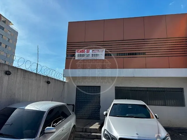 Prédio com 700m², à venda, no bairro Vila Monumento em São Paulo