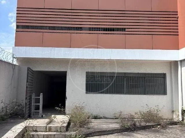 Prédio com 700m², à venda, no bairro Vila Monumento em São Paulo