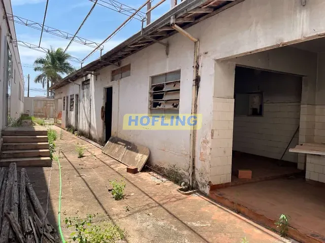 Prédio com 700m², para alugar, no bairro Centro em Rio Claro