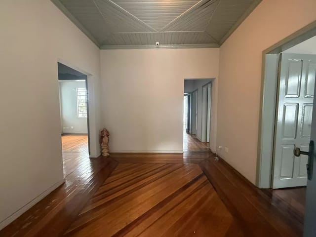Prédio para alugar, no bairro Centro em Curitiba