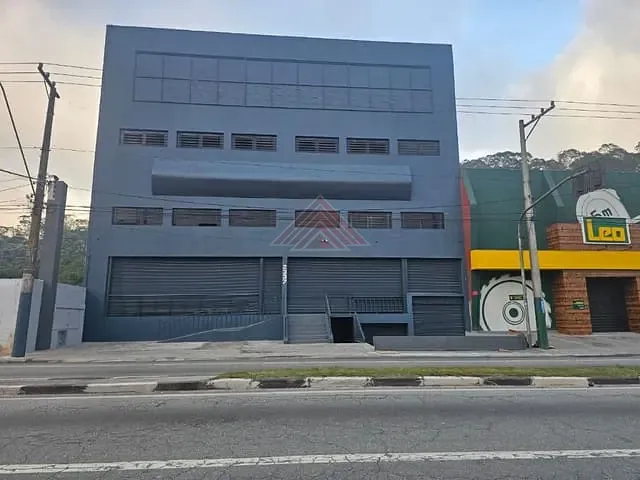 Prédio com 865m², à venda, no bairro Jardim Maringá em Mauá
