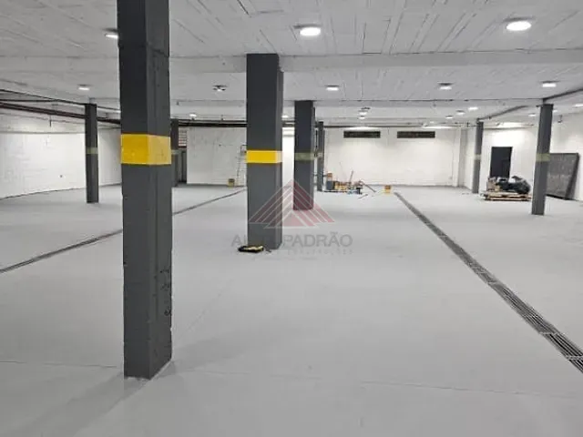 Prédio com 865m², à venda, no bairro Jardim Maringá em Mauá