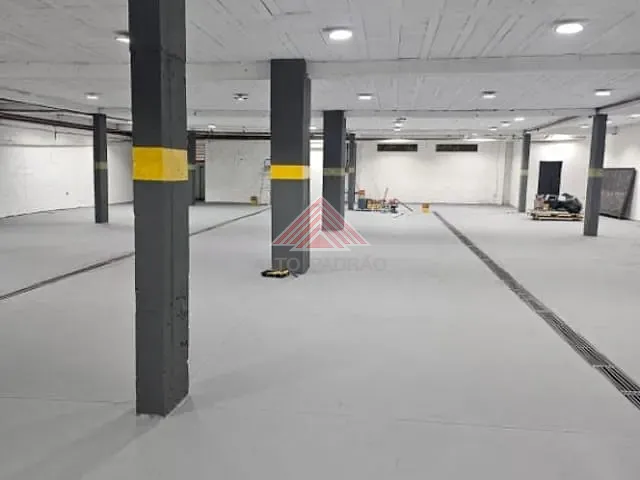 Prédio com 865m², à venda, no bairro Jardim Maringá em Mauá