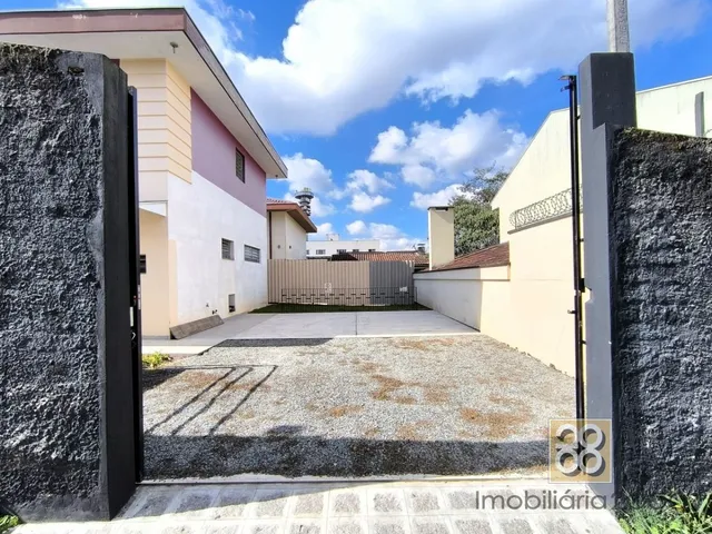 Prédio para alugar, no bairro Mercês em Curitiba