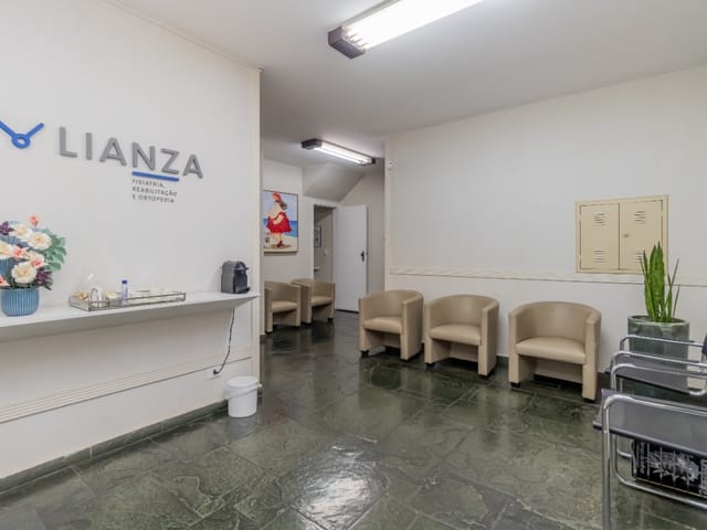 Foto do Prédio - Casa comercial para venda em Mirandópolis, 444m² | Lares e Andares Imóveis