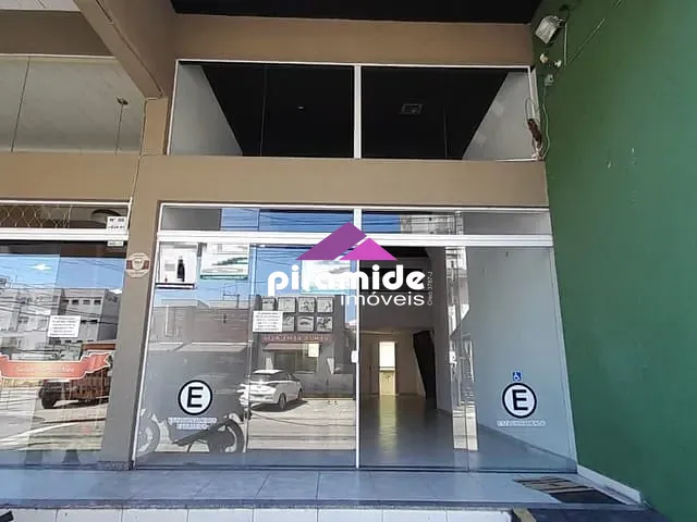 Prédio com 300m², à venda, no bairro Centro em Caraguatatuba