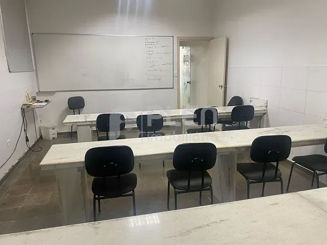 Prédio à venda ou para alugar, no bairro Santana em São Paulo