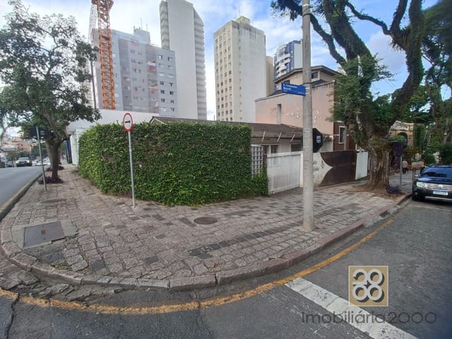 Prédio para alugar, no bairro Alto Da Gloria em Curitiba