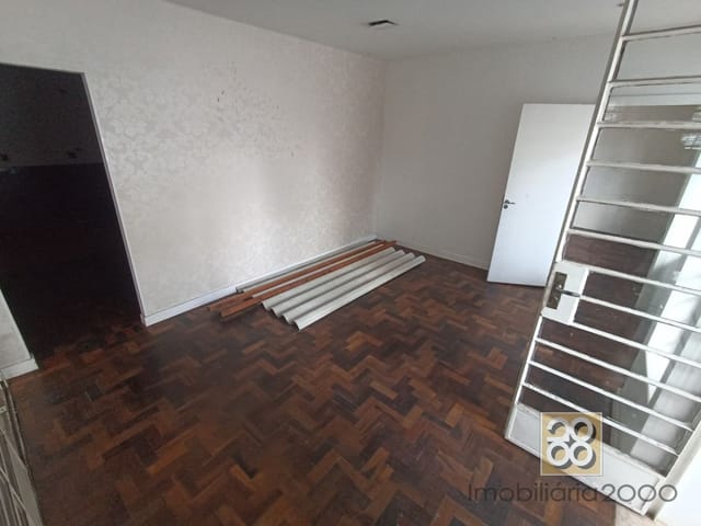 Prédio para alugar, no bairro Alto Da Gloria em Curitiba