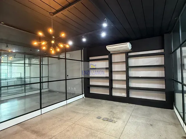 Prédio com 300m², à venda ou para alugar, no bairro Jardim em Santo André