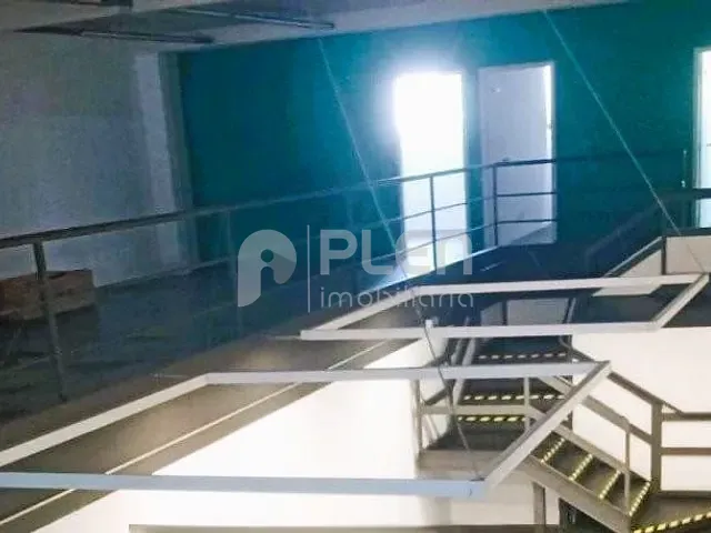 Prédio para alugar, no bairro Santana em São Paulo