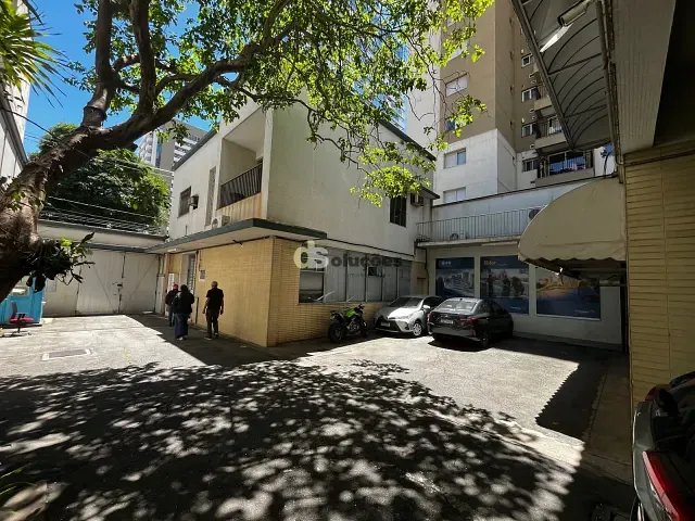 Prédio à venda ou para alugar, no bairro Barra Funda em São Paulo