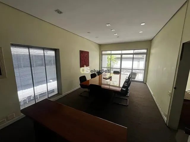 Prédio à venda ou para alugar, no bairro Barra Funda em São Paulo