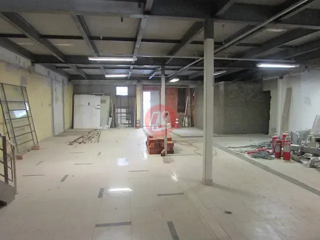 Prédio com 2275m², para alugar, no bairro Independência em Porto Alegre