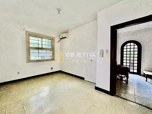 Prédio para alugar, no bairro Farroupilha em Porto Alegre