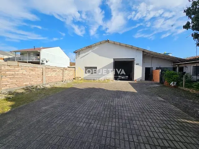 Prédio com 1154m², à venda, no bairro Canudos em Novo Hamburgo