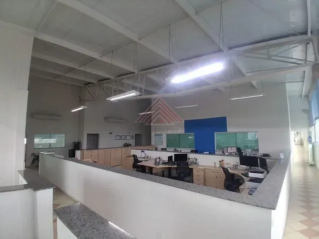Prédio com 500m², para alugar, no bairro Utinga em Santo André