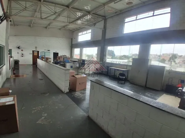 Prédio com 500m², para alugar, no bairro Utinga em Santo André