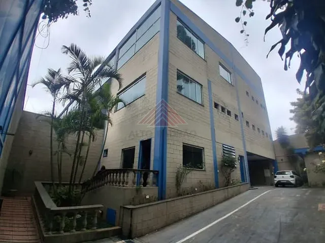 Prédio com 500m², para alugar, no bairro Utinga em Santo André