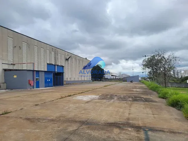 Prédio com 21100m², para alugar, no bairro Palmeiras de São José em São José dos Campos