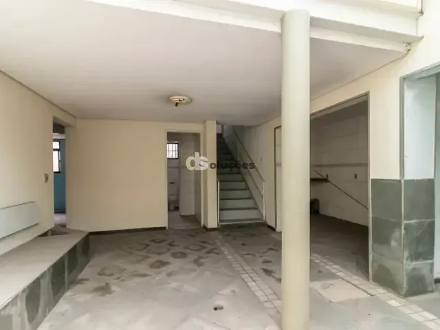 Prédio à venda ou para alugar, no bairro Lapa em São Paulo