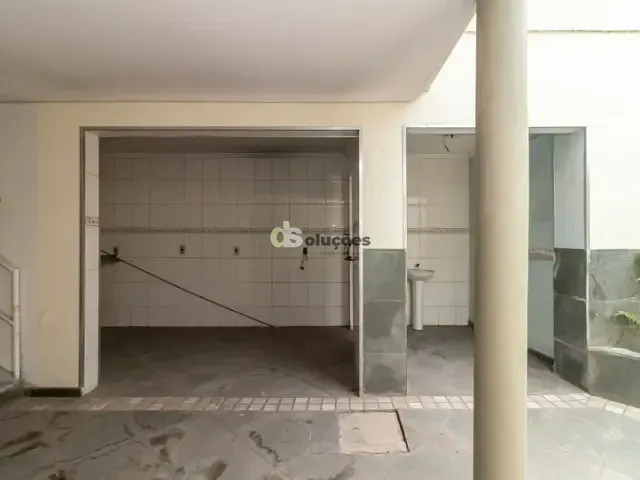 Prédio à venda ou para alugar, no bairro Lapa em São Paulo