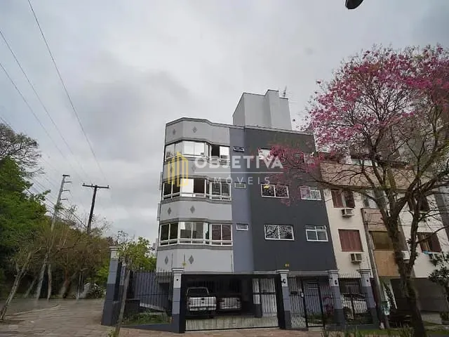 Prédio à venda ou para alugar, no bairro São João em Porto Alegre