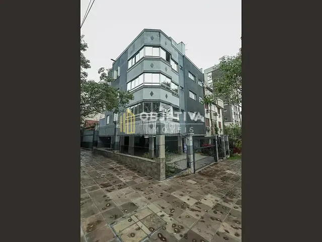 Prédio à venda ou para alugar, no bairro São João em Porto Alegre