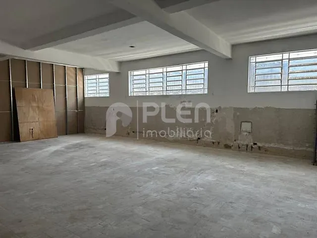 Prédio à venda, no bairro Jardim Brasil (Zona Norte) em São Paulo