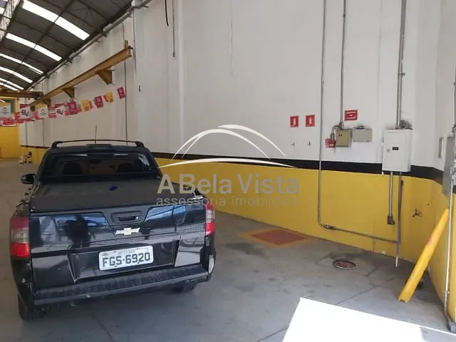 Prédio com 427m², para alugar, no bairro km 18 em Osasco