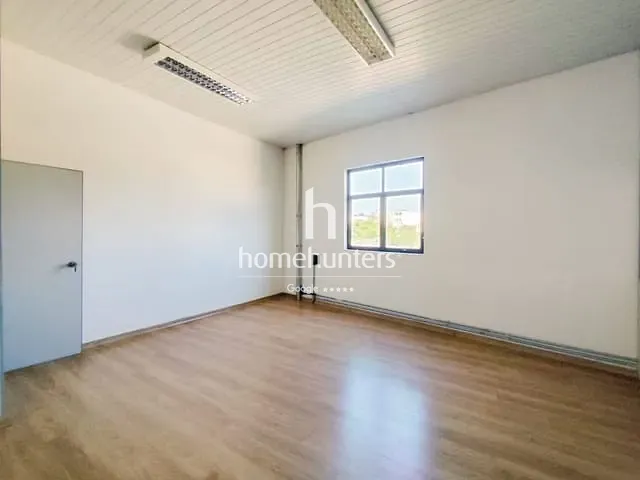 Galpão / Barracão com 550m², para alugar, no bairro Jardim do Trevo em Campinas