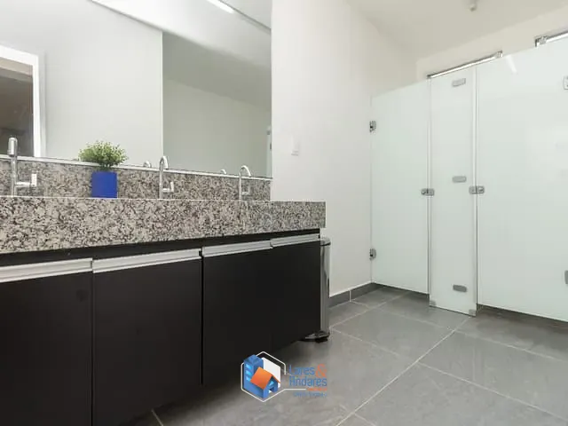 Prédio com 428m², à venda, no bairro Vila Andrade em São Paulo