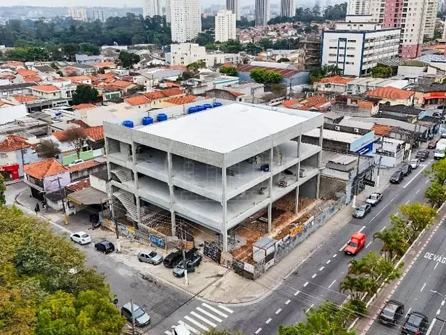 Prédio com 2100m², para alugar, no bairro Vila Isa em São Paulo