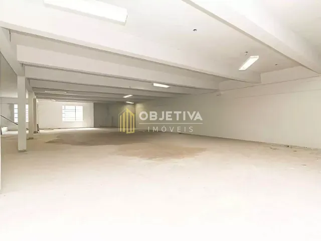 Prédio para alugar, no bairro Moinhos de Vento em Porto Alegre