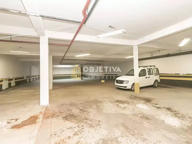Prédio para alugar, no bairro Moinhos de Vento em Porto Alegre