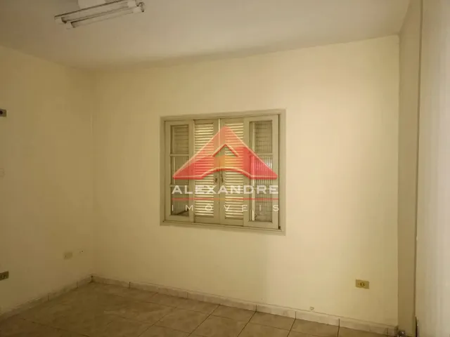 Prédio com 300m² 3 quartos e 2 banheiros, à venda, no bairro Vila Industrial em São José Dos Campos