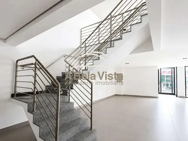 Prédio com 250m², à venda, no bairro Vila Campesina em Osasco