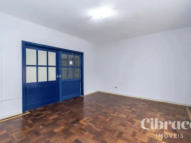 Prédio para alugar, no bairro Bom Retiro em Curitiba