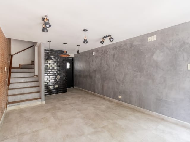 Foto do Prédio - Casa comercial para venda em Chácara Santo Antônio (Zona Sul), 120m² | Lares e Andares Imóveis
